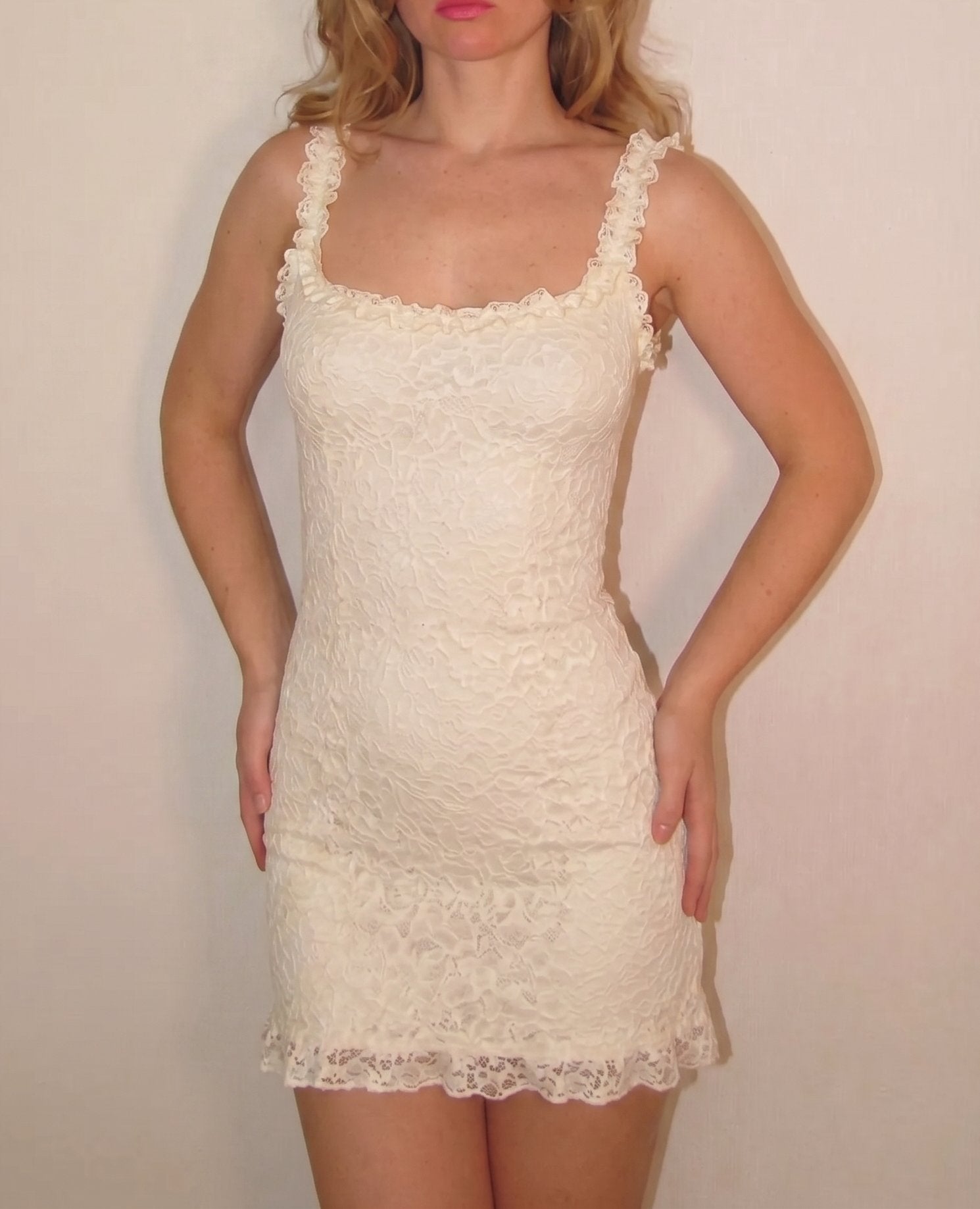 The Ecre Fluted Dantel Maxi Elbise